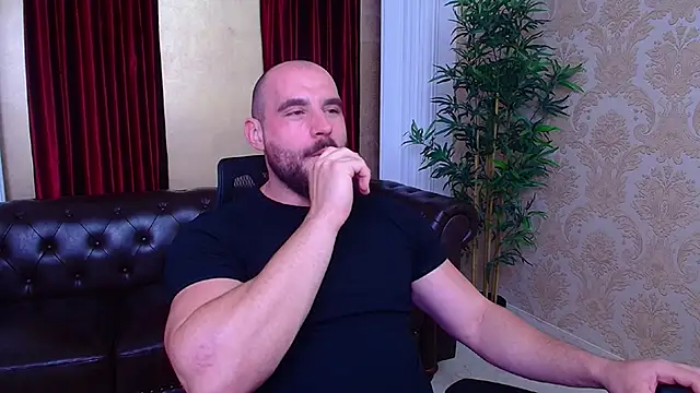 AdamJamesonn online show from September 2025 05:20:01 AM