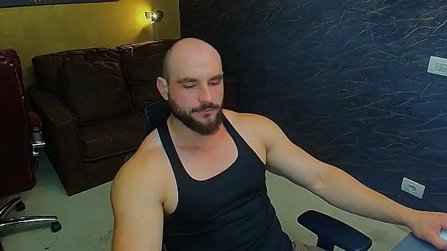 AdamJamesonn online show from June 2026 05:14:01 AM