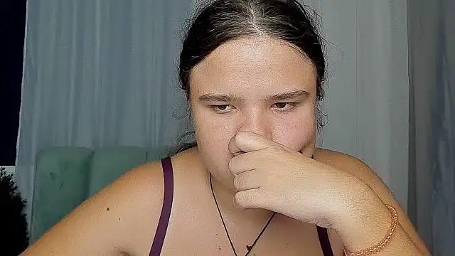 AdeleCruz online show from September 2025 12:07:01 PM