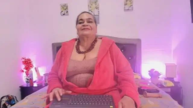Snapshot of VickyBoobss chatting on April 2026 08:55:01 PM VickyBoobss online show from April 2026 08:55:01 PM