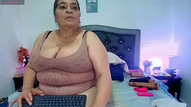 Snapshot of VickyBoobss chatting on May 2026 07:22:01 PM VickyBoobss online show from May 2026 07:22:01 PM