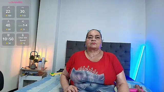 Snapshot of VickyBoobss chatting on May 2026 05:32:01 PM VickyBoobss online show from May 2026 05:32:01 PM