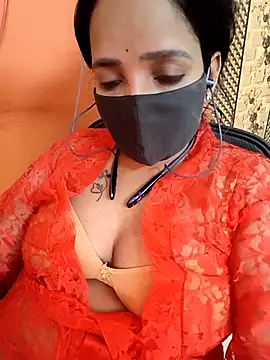 Snapshot of Lolitatamil chatting on April 2026 07:21:02 PM Lolitatamil online show from April 2026 07:21:02 PM