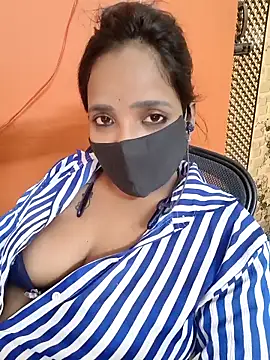 Snapshot of Lolitatamil chatting on April 2026 07:48:01 PM Lolitatamil online show from April 2026 07:48:01 PM
