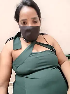 Snapshot of Lolitatamil chatting on May 2026 07:19:02 PM Lolitatamil online show from May 2026 07:19:02 PM