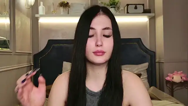 EmmaLawrens online show from September 2025 04:09:05 PM