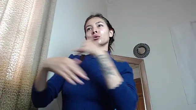 Aleska Miami online show from September 2025 02:07:02 PM