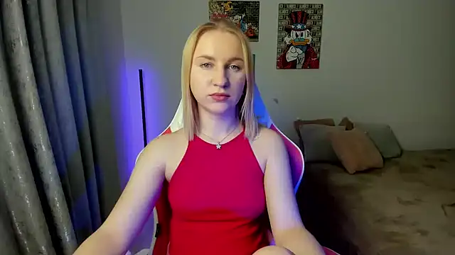 Snapshot of BeautyBlondy chatting on January 2025 06:22:01 AM BeautyBlondy online show from January 2025 06:22:01 AM