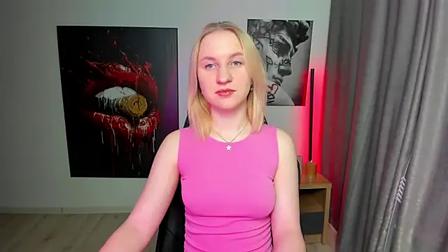 Snapshot of BeautyBlondy chatting on February 2025 08:23:02 PM BeautyBlondy online show from February 2025 08:23:02 PM