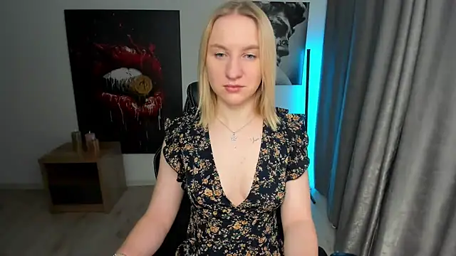 Snapshot of BeautyBlondy chatting on February 2025 04:29:01 PM BeautyBlondy online show from February 2025 04:29:01 PM