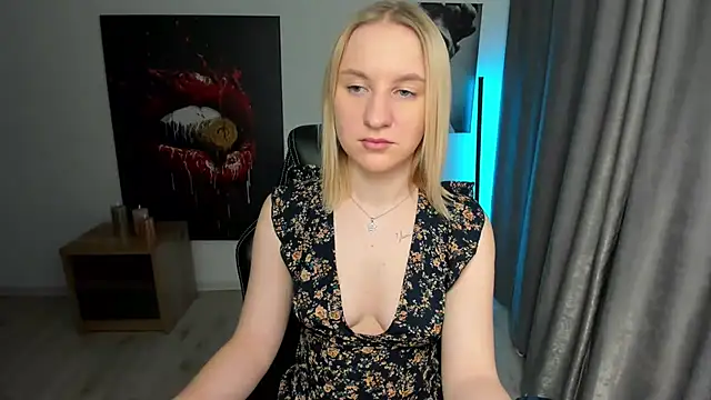 Snapshot of BeautyBlondy chatting on February 2025 01:33:02 PM BeautyBlondy online show from February 2025 01:33:02 PM