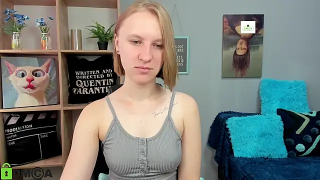 Snapshot of BeautyBlondy chatting on September 2025 05:42:01 AM BeautyBlondy online show from September 2025 05:42:01 AM