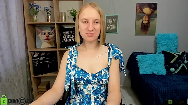 Snapshot of BeautyBlondy chatting on September 2025 12:28:02 PM BeautyBlondy online show from September 2025 12:28:02 PM