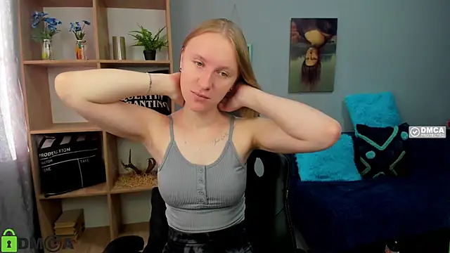 Snapshot of BeautyBlondy chatting on September 2025 05:55:02 AM BeautyBlondy online show from September 2025 05:55:02 AM