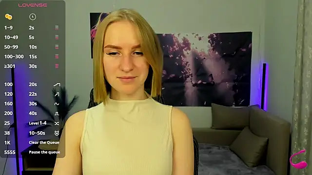 Snapshot of BeautyBlondy chatting on October 2025 01:26:02 PM BeautyBlondy online show from October 2025 01:26:02 PM