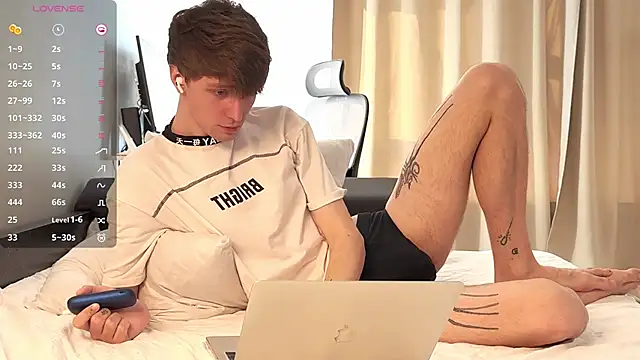 Calvin Polanski online show from May 2026 04:40:01 AM