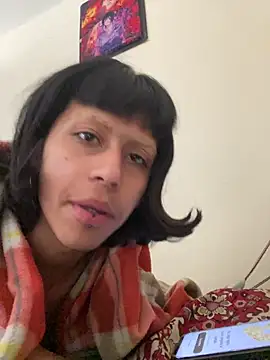 boysLittle online show from November 2025 06:50:01 PM