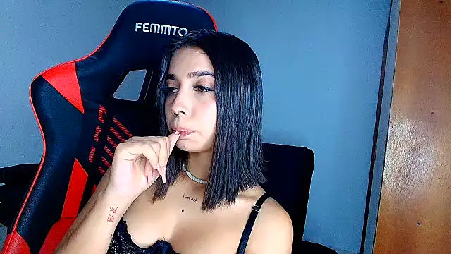 Rousse violett online show from February 2026 01:10:02 AM