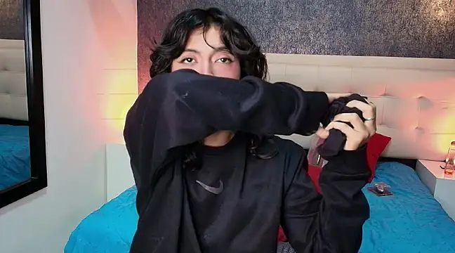 gabriela cortez online show from February 2025 10:40:02 PM