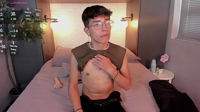 Snapshot of tim__fox chatting on February 2025 07:30:02 PM tim fox online show from February 2025 07:30:02 PM