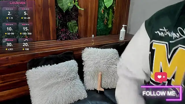 Snapshot of tim__fox chatting on March 2025 07:47:02 PM tim fox online show from March 2025 07:47:02 PM