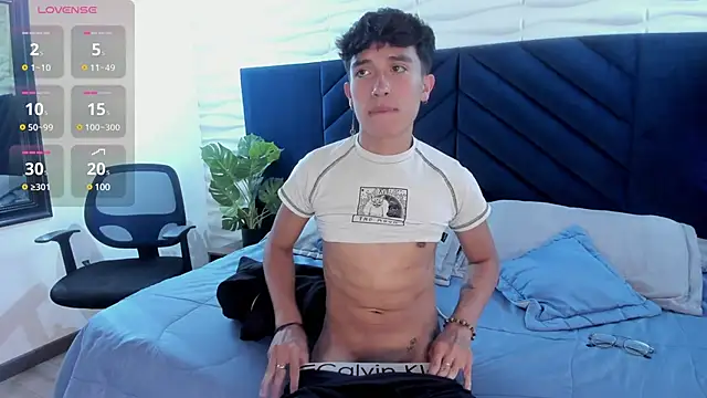 Snapshot of tim__fox chatting on March 2025 07:38:01 PM tim fox online show from March 2025 07:38:01 PM