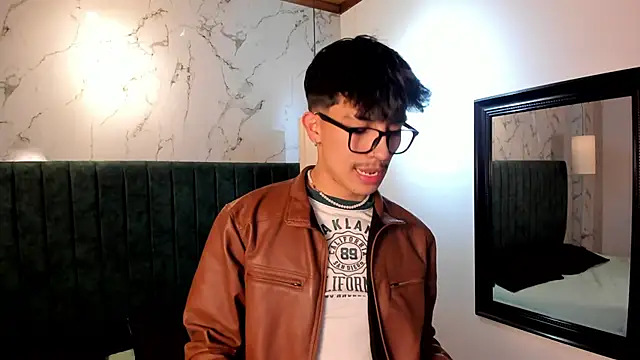 Snapshot of tim__fox chatting on September 2025 12:29:02 PM tim fox online show from September 2025 12:29:02 PM