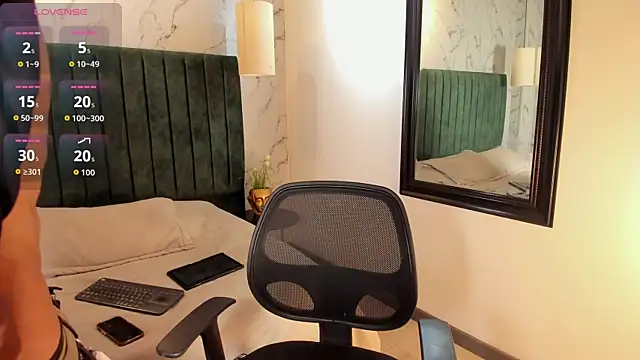 Snapshot of tim__fox chatting on September 2025 12:10:01 PM tim fox online show from September 2025 12:10:01 PM