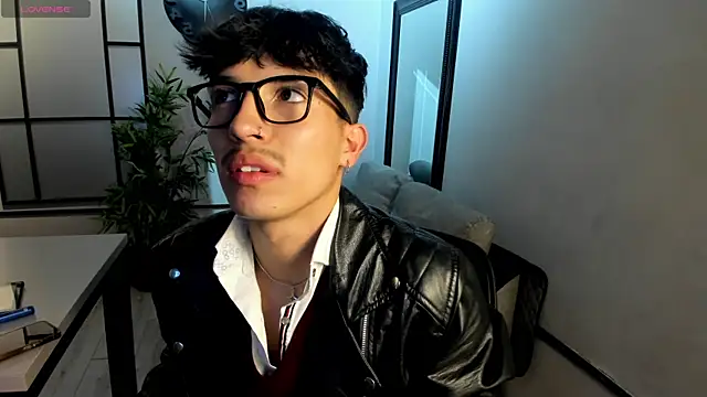 Snapshot of tim__fox chatting on October 2025 11:55:02 AM tim fox online show from October 2025 11:55:02 AM