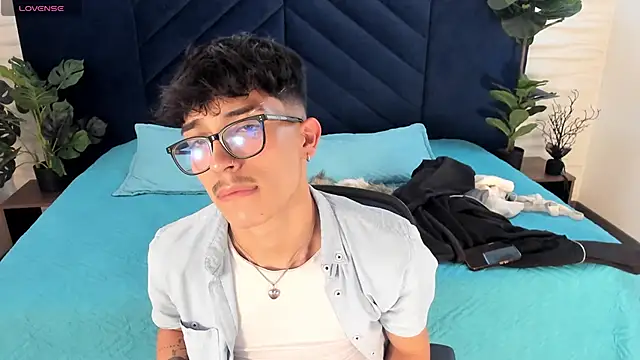 Snapshot of tim__fox chatting on November 2025 12:02:02 PM tim fox online show from November 2025 12:02:02 PM