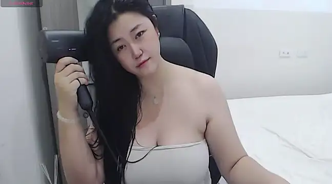 minnie9009 online show from March 2025 04:50:02 AM