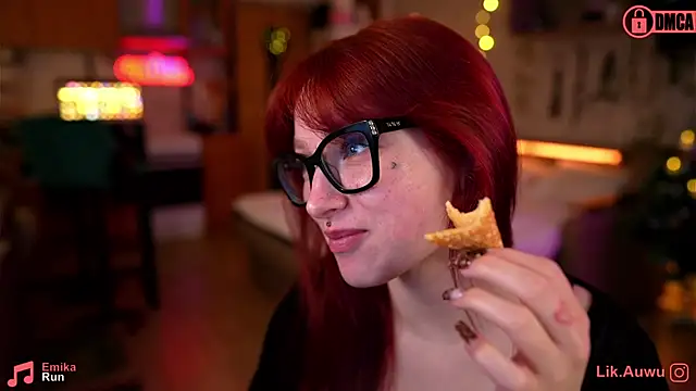 Snapshot of vse_sukki chatting on January 2025 04:27:02 AM vse sukki online show from January 2025 04:27:02 AM