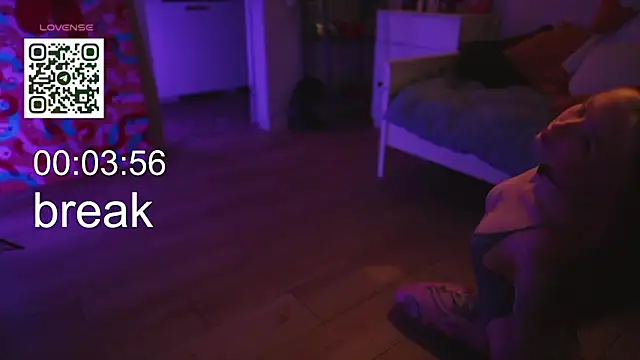 Snapshot of vse_sukki chatting on September 2025 03:08:02 AM vse sukki online show from September 2025 03:08:02 AM