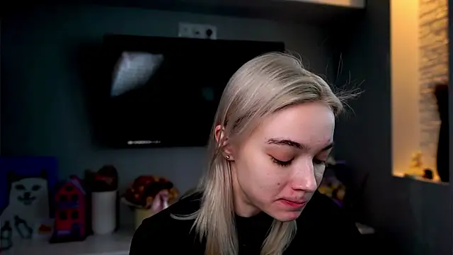 ileanacampbe online show from January 2025 05:48:02 AM