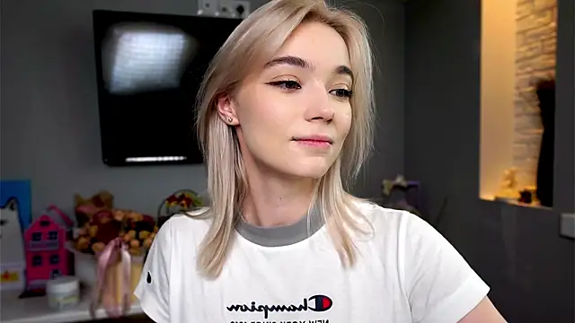 ileanacampbe online show from February 2025 05:36:01 AM