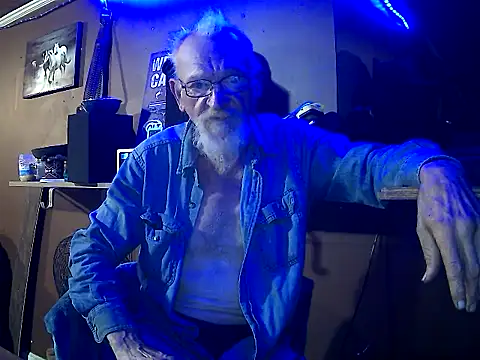 Snapshot of Aldick68 chatting on November 2025 06:02:02 AM Aldick68 online show from November 2025 06:02:02 AM