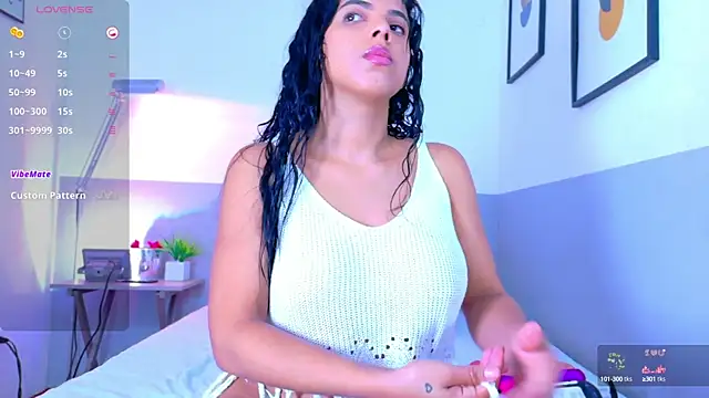 Snapshot of hotiergirl chatting on September 2025 12:21:02 PM hotiergirl online show from September 2025 12:21:02 PM