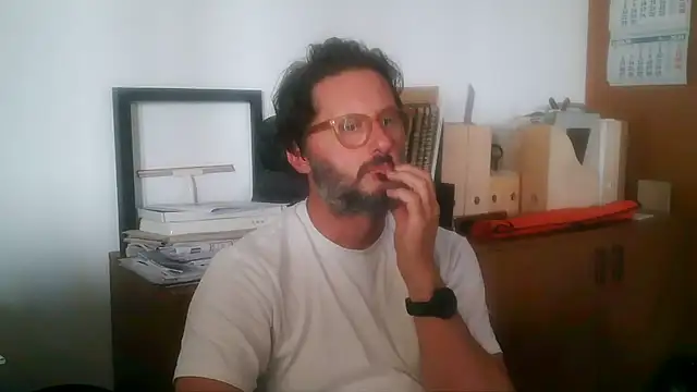Snapshot of Cellino4 chatting on July 2026 04:00:01 PM Cellino4 online show from July 2026 04:00:01 PM