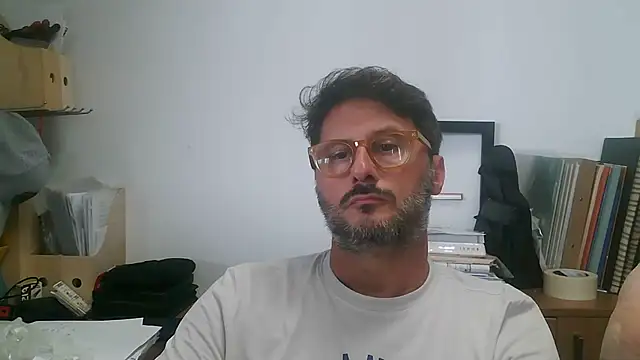 Snapshot of Cellino4 chatting on July 2026 04:01:02 PM Cellino4 online show from July 2026 04:01:02 PM