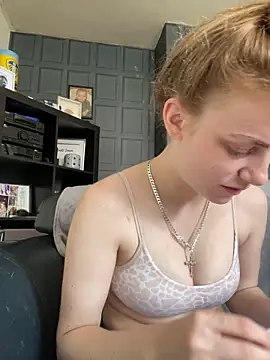 Snapshot of VioletxBlue chatting on June 2026 01:24:02 PM VioletxBlue online show from June 2026 01:24:02 PM