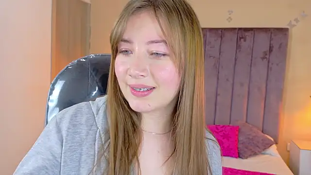 Dahlia Rousse online show from March 2026 05:03:01 AM