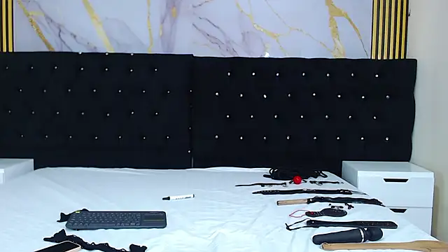 SalomeSimonz online show from March 2026 07:53:01 PM