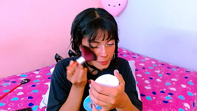 Mattilda 18 online show from February 2025 07:47:02 PM