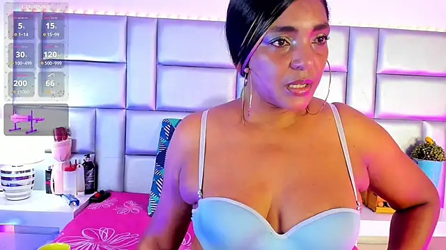 LovelyNickii online show from May 2026 01:18:01 PM