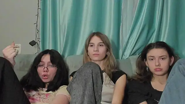 Snapshot of honey_love_honeyy chatting on January 2025 09:25:02 PM honey love honeyy online show from January 2025 09:25:02 PM