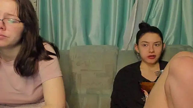 Snapshot of honey_love_honeyy chatting on January 2025 04:39:01 PM honey love honeyy online show from January 2025 04:39:01 PM