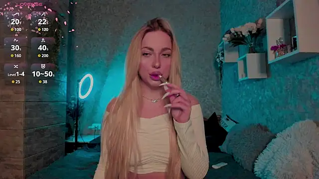 Mika Rayy online show from October 2025 05:03:01 PM