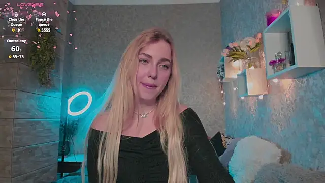 Mika Rayy online show from November 2025 08:41:02 PM