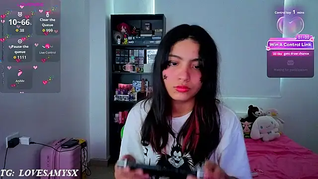 Snapshot of Lovelyamyy chatting on June 2026 02:33:01 PM Lovelyamyy online show from June 2026 02:33:01 PM