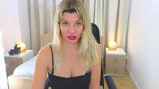 M I A M I A online show from November 2025 01:22:02 PM